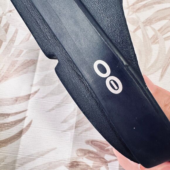 Oofos Recovery Slide Sandals - Picture 9 of 11